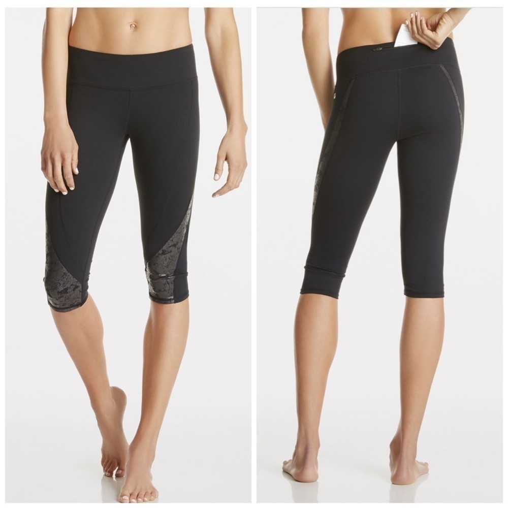 FABLETICS Navassa Crop Black Size XS